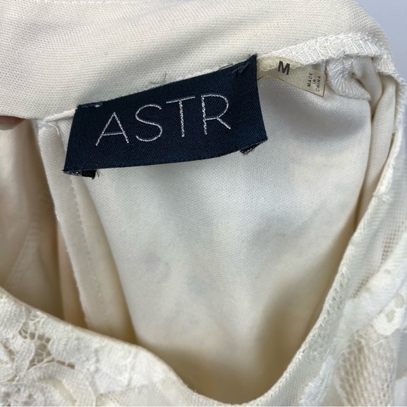 Astr • Ivory Lace Romper - Picture 12 of 13